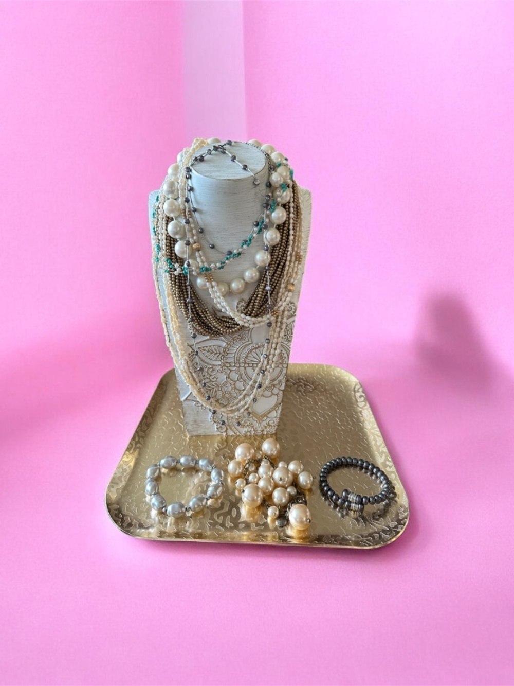 PEARL PALOOZA!!! 
LOT sale; price for 8 pieces.!